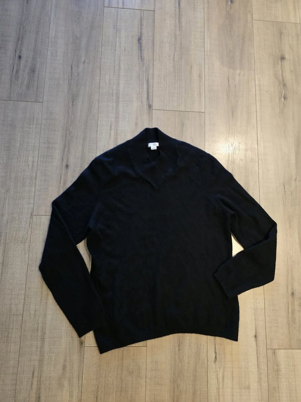 Investments Black V-Neck Ribbed Collar Sweater 100% Cashmere